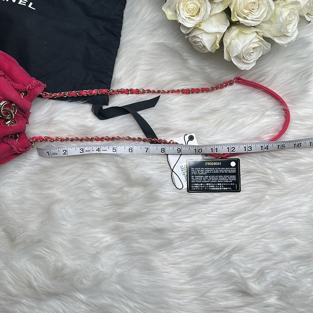 Chanel 2020 Collection Hot Pink Drawstring Bag!! Limited Production ๐ฅ๐ฅ๐ฅ๐ฅ - Picture 5 of 11